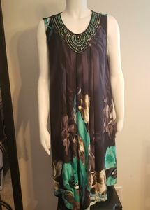 Sandra Darren Plus Size Print Beaded Dress